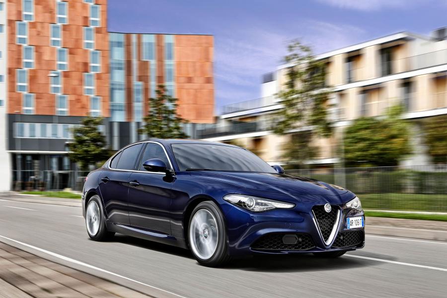  Alfa Romeo Giulia 2016 года  (WW) (фото 18 из 42)